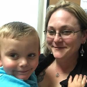 Meet your Posher, Caitlin